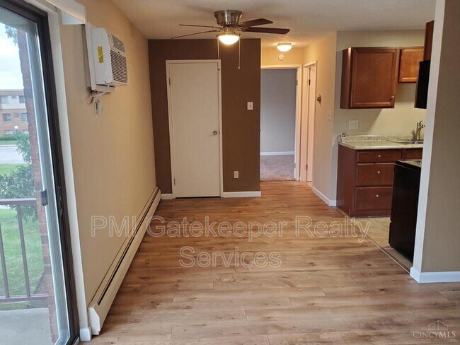 Foto del edificio - 6646 Hearne Rd