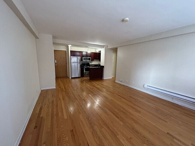 Foto del edificio - 4180 N Marine Dr