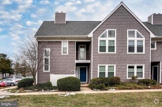 Building Photo - 7942 Mayfair Cir