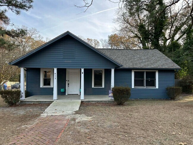 Building Photo - Charming 3 Bedroom 2 Bath for rent!!