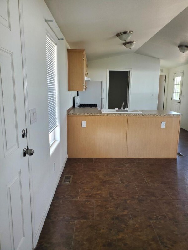 Building Photo - 303 S Recker Rd