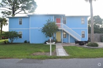 Building Photo - 725 7th Ave N
