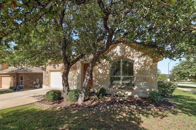 Building Photo - 1200 Falling Hills Dr
