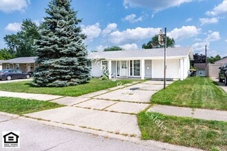 Building Photo - 6628 Redbud Dr