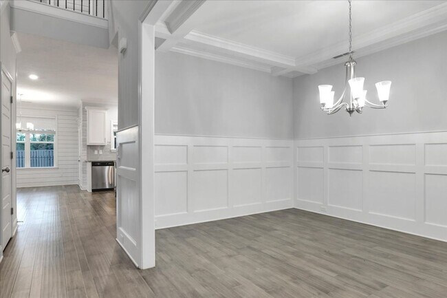 Foto del edificio - 1883 BEAUTIFUL HOME