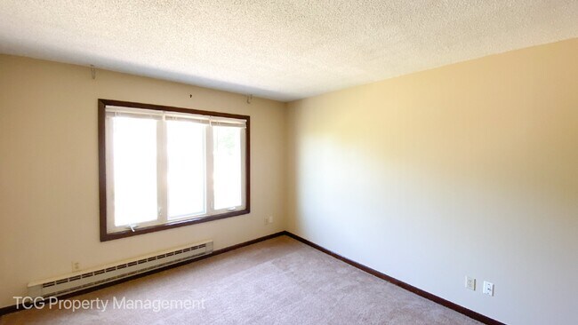 Foto del edificio - 445 Elm Pl