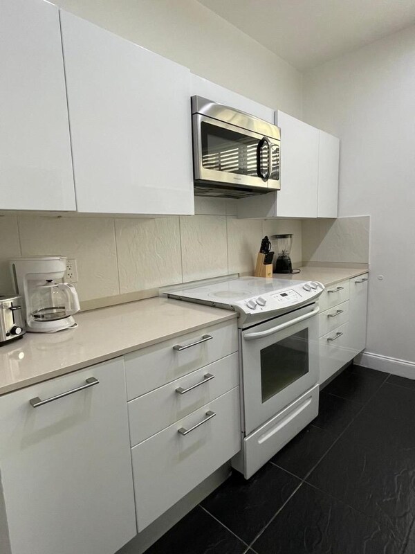 Photo - 1500 Meridian Ave Apartment