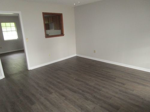 Building Photo - 204 Cantal Dr