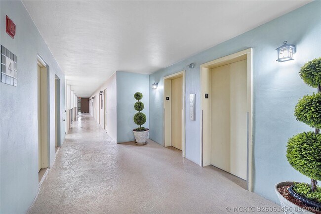 Foto del edificio - 9101 W Sample Rd