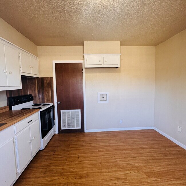 Foto del edificio - 4024 Howard St