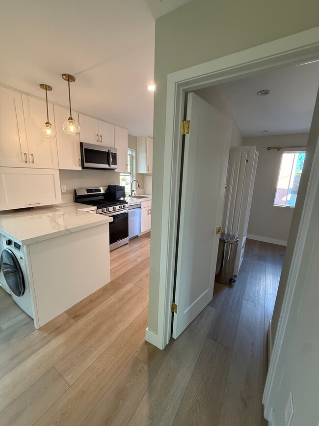 Foto del edificio - 8509 Croydon Ave