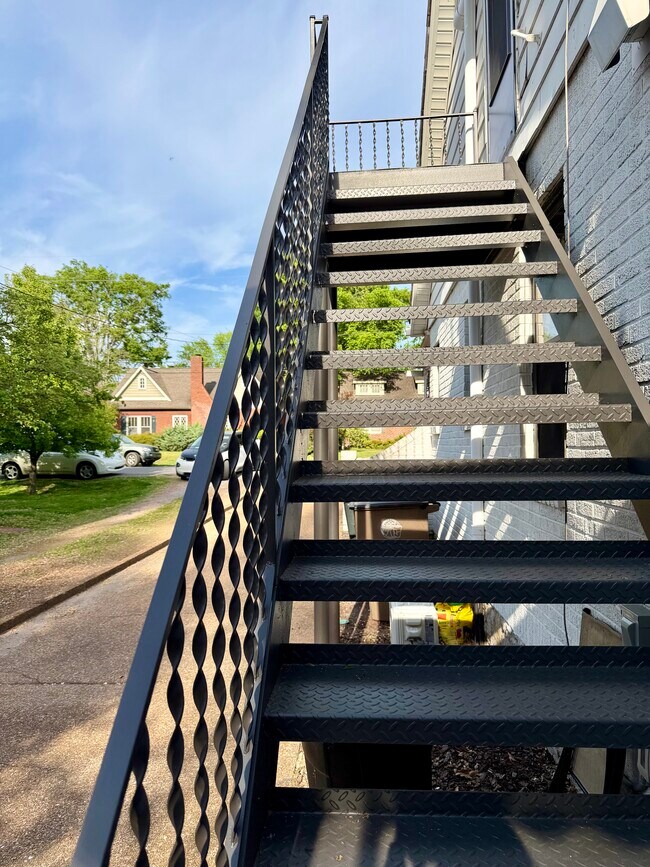 Foto del edificio - 2309 Cisco St