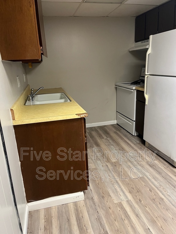 Foto del edificio - 205 W Allen St