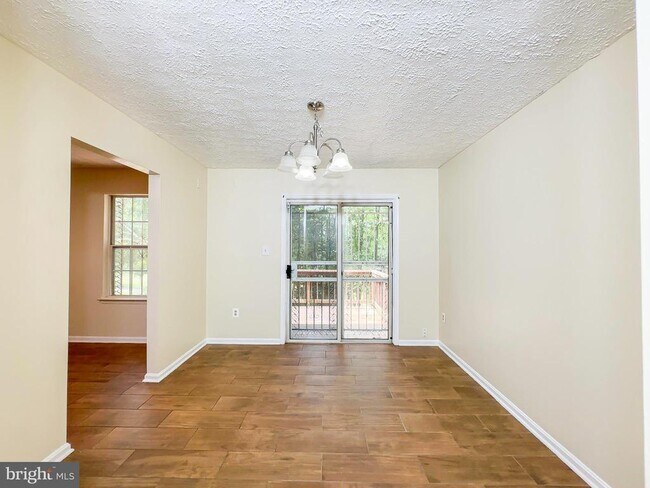 Foto del edificio - 7218 Mahogany Dr