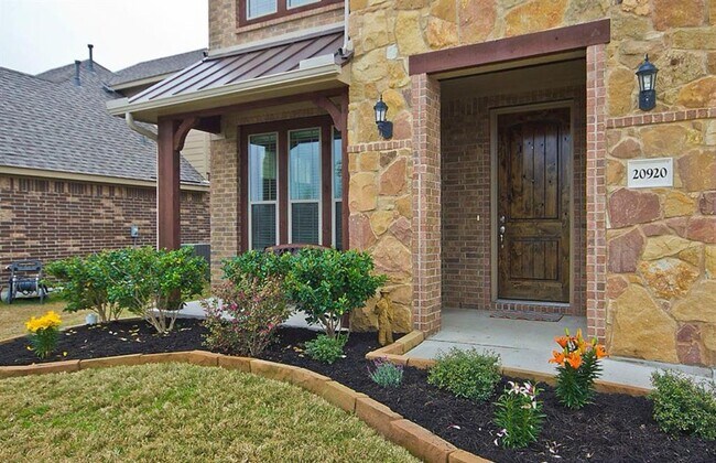 Foto del edificio - 20920 Windmill Ranch Ave