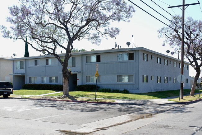 Foto del edificio - 11742 Stuart Dr