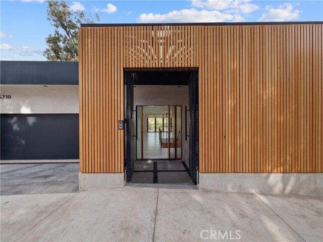 Foto del edificio - 5710 Hill Oak Dr