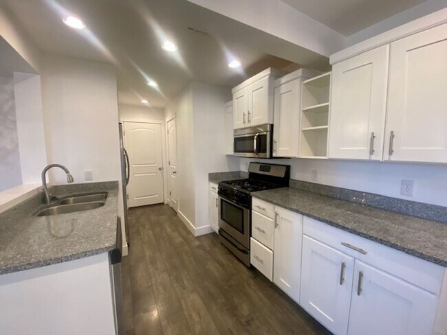 Foto del edificio - SPACIOUS TOWNHOME IN WASHINGTON