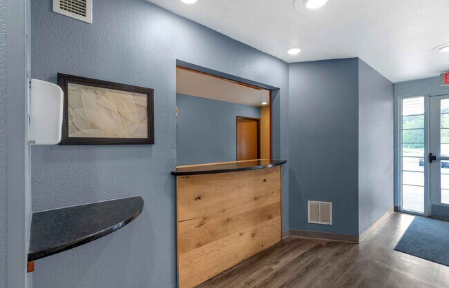 Building Photo - Furnished Studio-Birmingham - Bessemer
