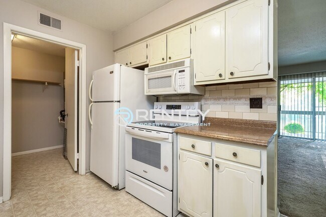 Foto del edificio - 2260 Sunderland Rd