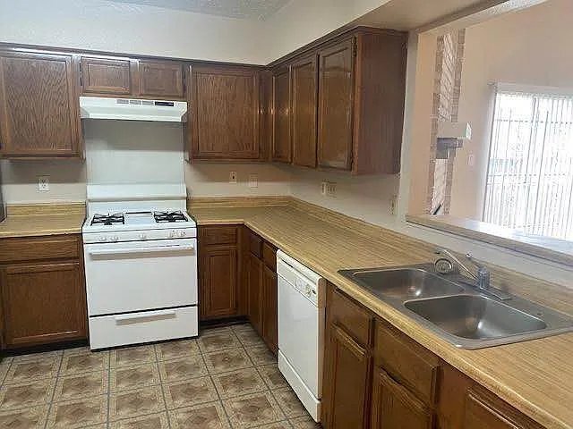 Foto del edificio - 7902 Arbor Glen Rd