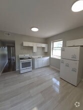 Building Photo - 1252 S Karlov Ave