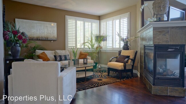 Building Photo - 4 br, 3.5 bath House - 10425 Carriage Club Dr
