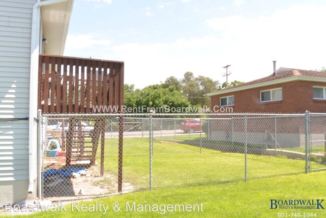 Building Photo - 2 br, 1.5 bath House - 8415 W 3100 S
