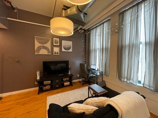 Foto del edificio - 523 Jackson St
