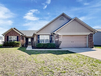 Building Photo - 981 Foxtail Dr