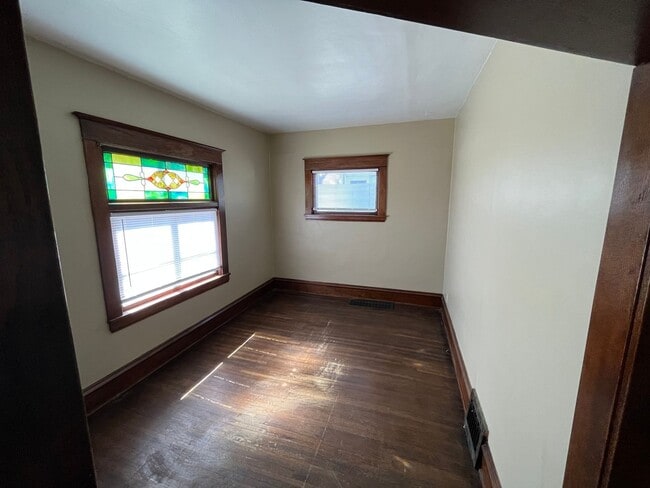 Foto del edificio - Fantastic 2 Bed 1 Bath Single Family Home in St. Paul! View and Get Approved TODAY!