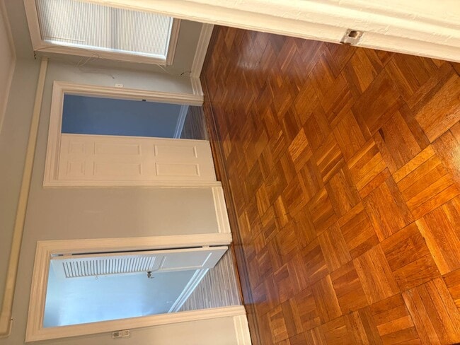 Foto del edificio - 176 E 93rd St