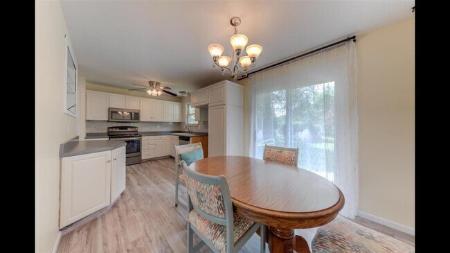 Foto del edificio - 30 Green Hill Ln