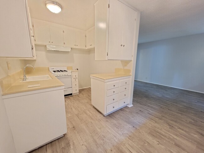 Foto del edificio - 595 Buckeye St