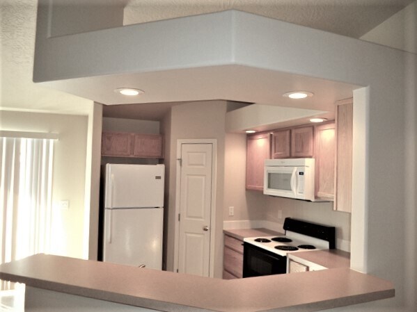 Foto del edificio - 10513 W Hazelwood Dr