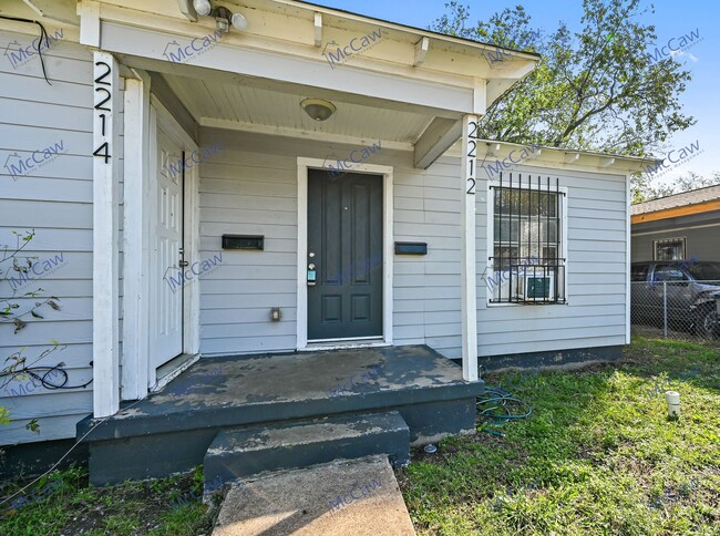 Foto del edificio - Cute 1/1 Duplex in Dallas!