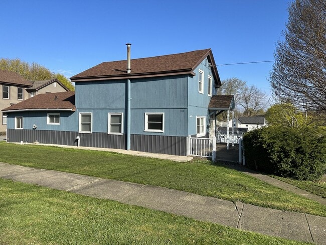 Building Photo - 2 Story Move In Ready Home in Oswego!