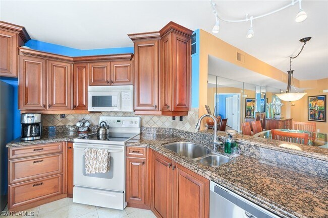 Building Photo - 4895 Bonita Beach Rd SW