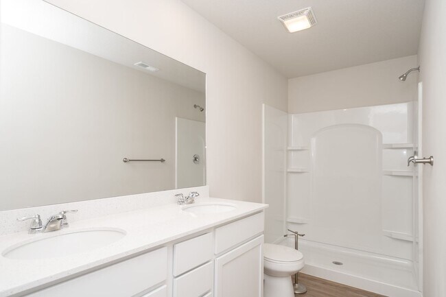 Foto del edificio - New 3 Bedroom Two Story
