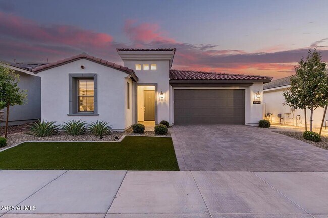 Foto del edificio - 17168 W Rocklin St