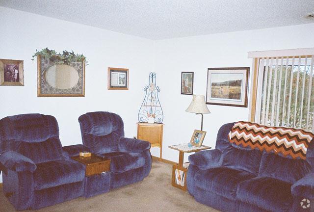 Living Room - Pineridge Apartments