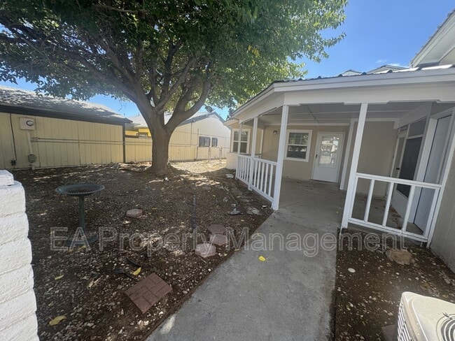 Building Photo - 4830 Aquamarine Dr NE