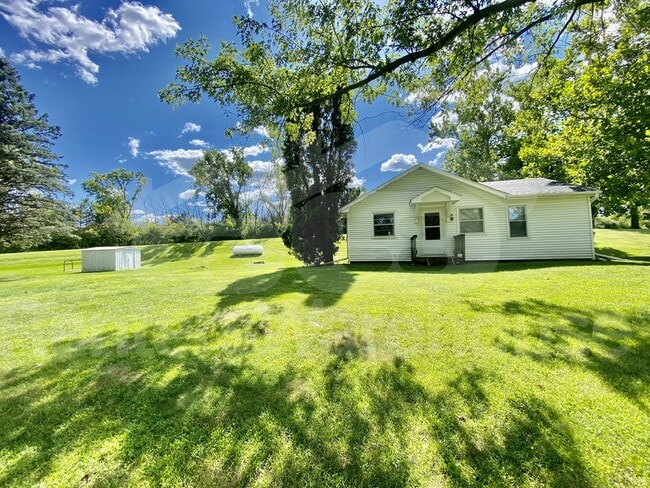 Building Photo - 3392 Ute Ave