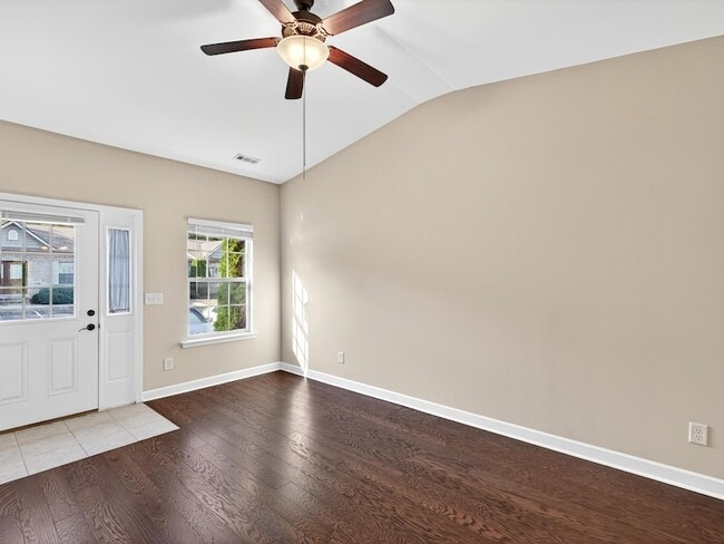 Photo - 110 Velena St Apartment