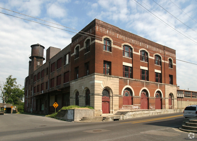 Building Photo - Nettleton Condos