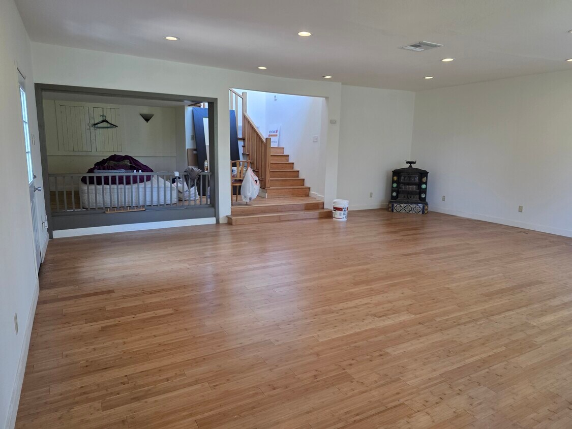 Estudio con altillo - 16 Champion Pl