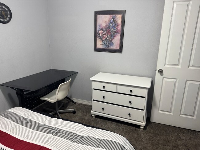 Foto del edificio - 14892 E Kentucky Dr