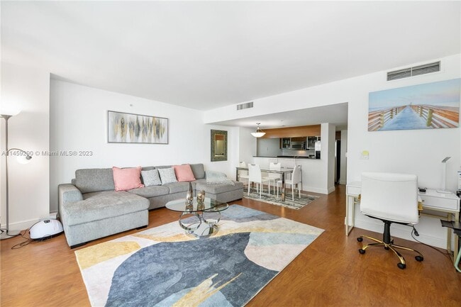 Foto del edificio - 1800 N Bayshore Dr