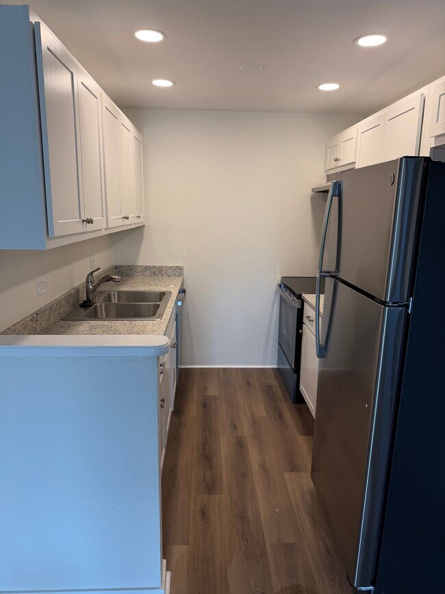 Building Photo - 3047 W 47th Ave