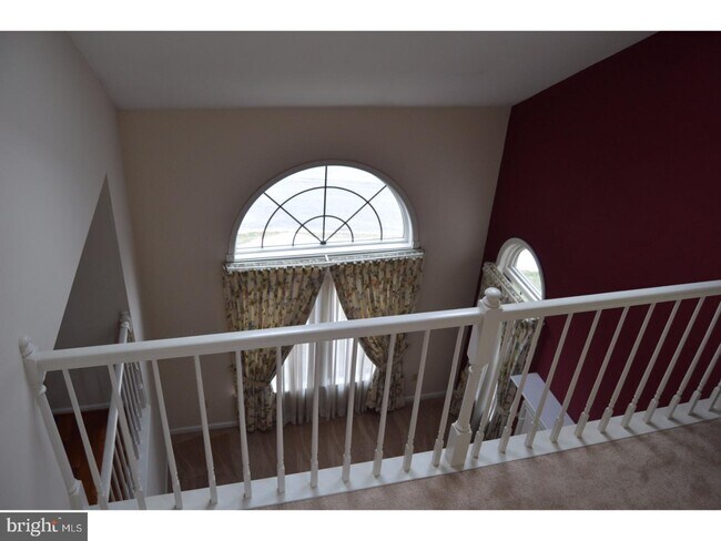 Building Photo - 706 Radcliffe Ct